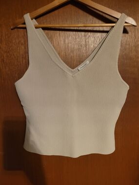 Babaton Ribbed V-Neck Tank Top in Light Tan